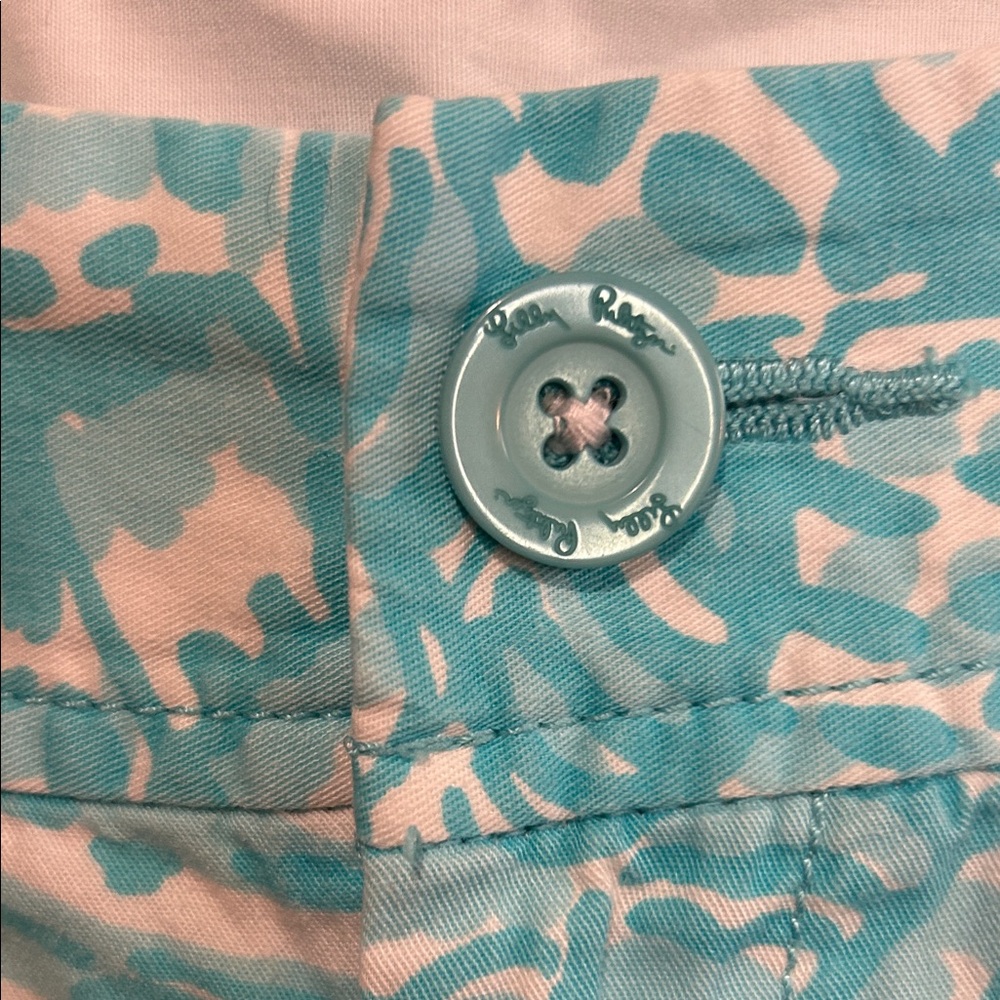 Lilly Pulitzer Aqua and White Patterned Shorts - Picture 3 of 10